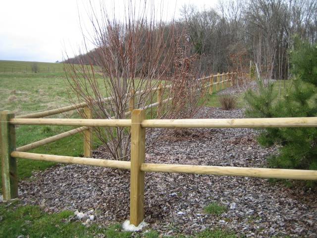 Clôture bois 2 lisses — SNMB Menuiserie Bertin