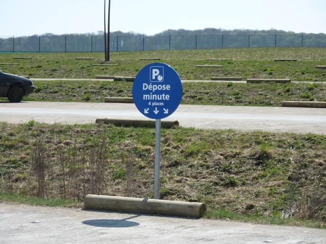 Stop voiture au sol — SNMB Menuiserie Bertin