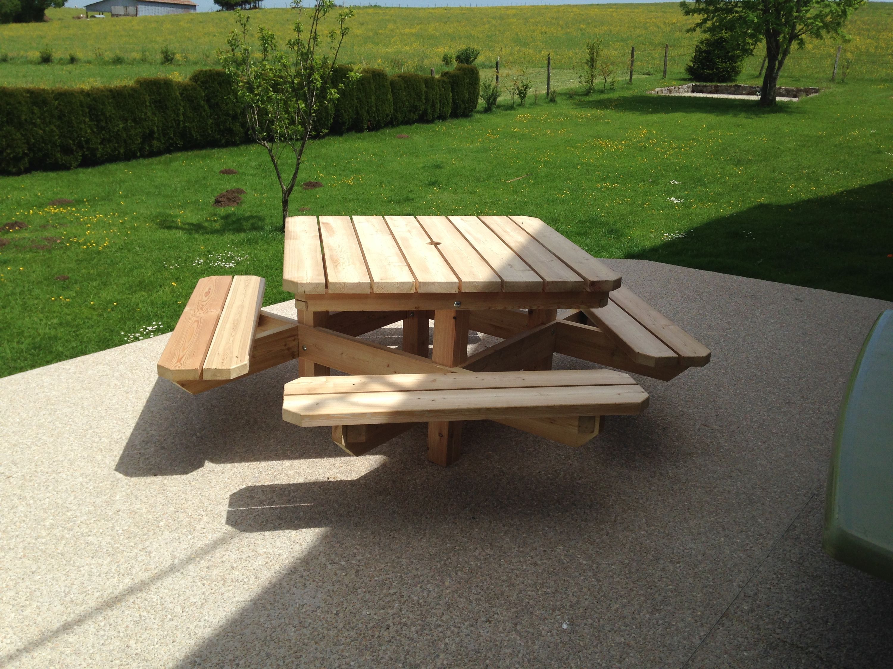 Ensemble convivial table et bancs en bois, fabrication française SNMB — bois autoclave classe 4