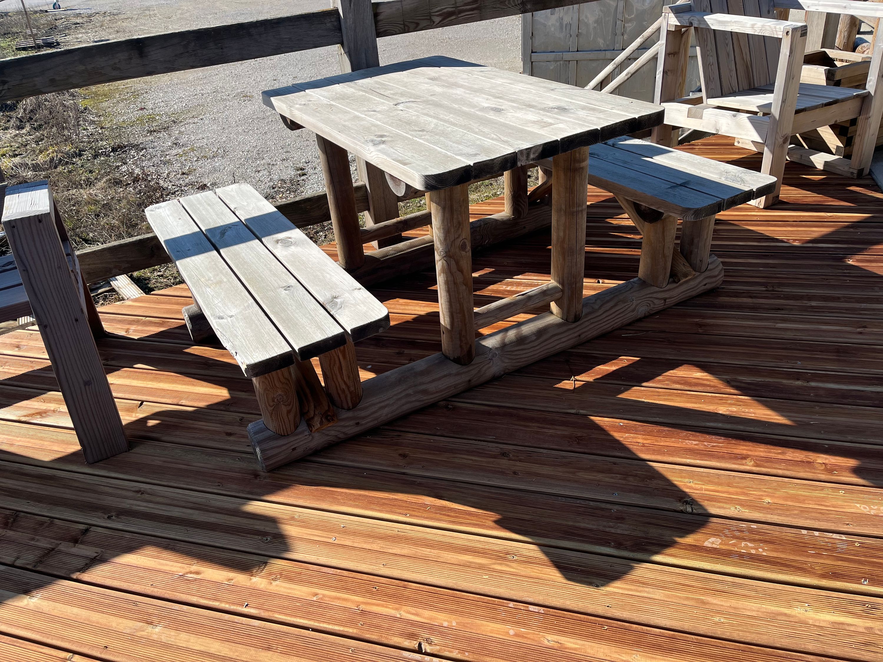 Ensemble en rondin de 1m70x1m20 — SNMB Menuiserie Bertin