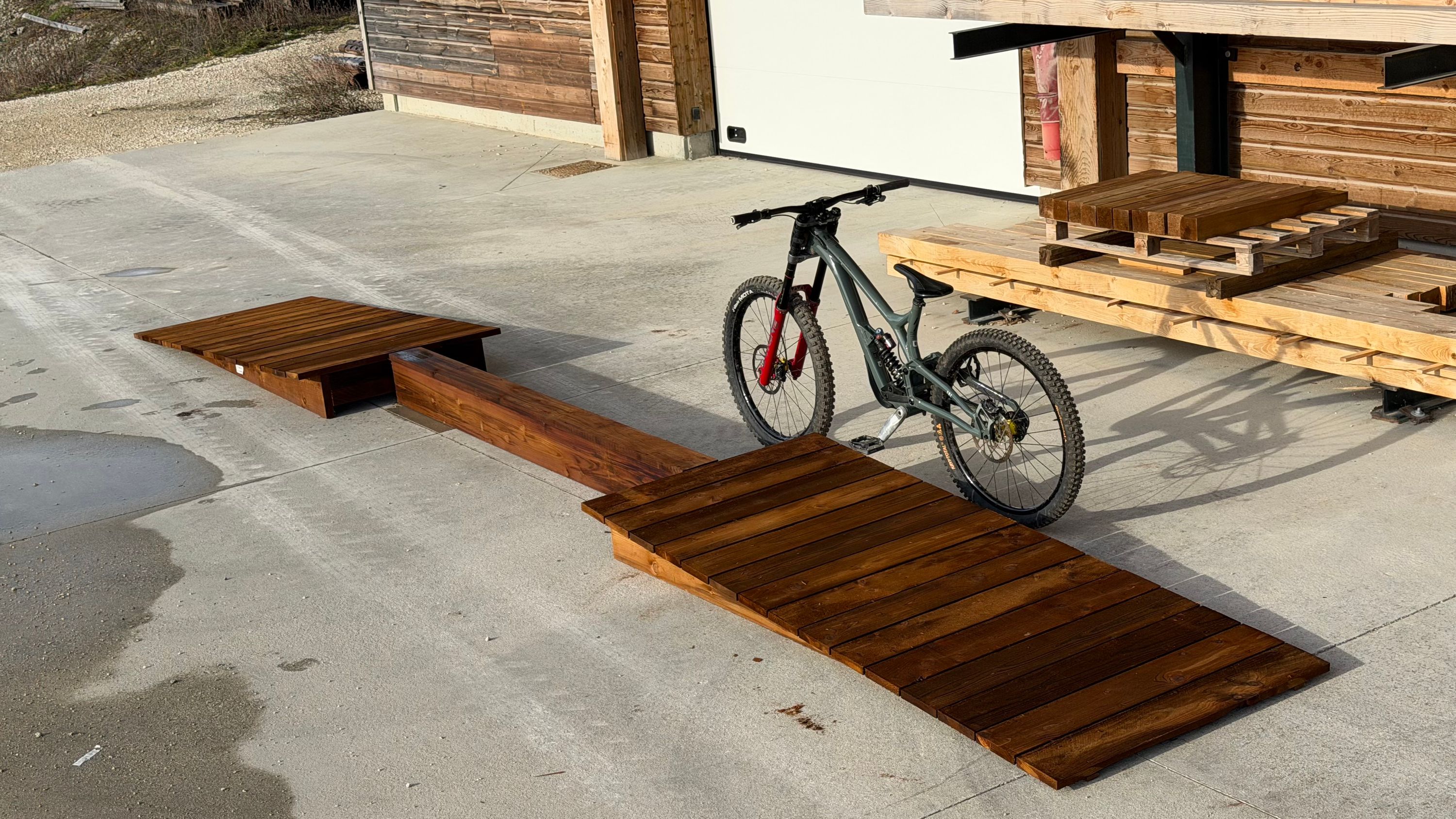 Module VTT en bois pour pumptrack et parcours, fabrication française SNMB — bois autoclave classe 4