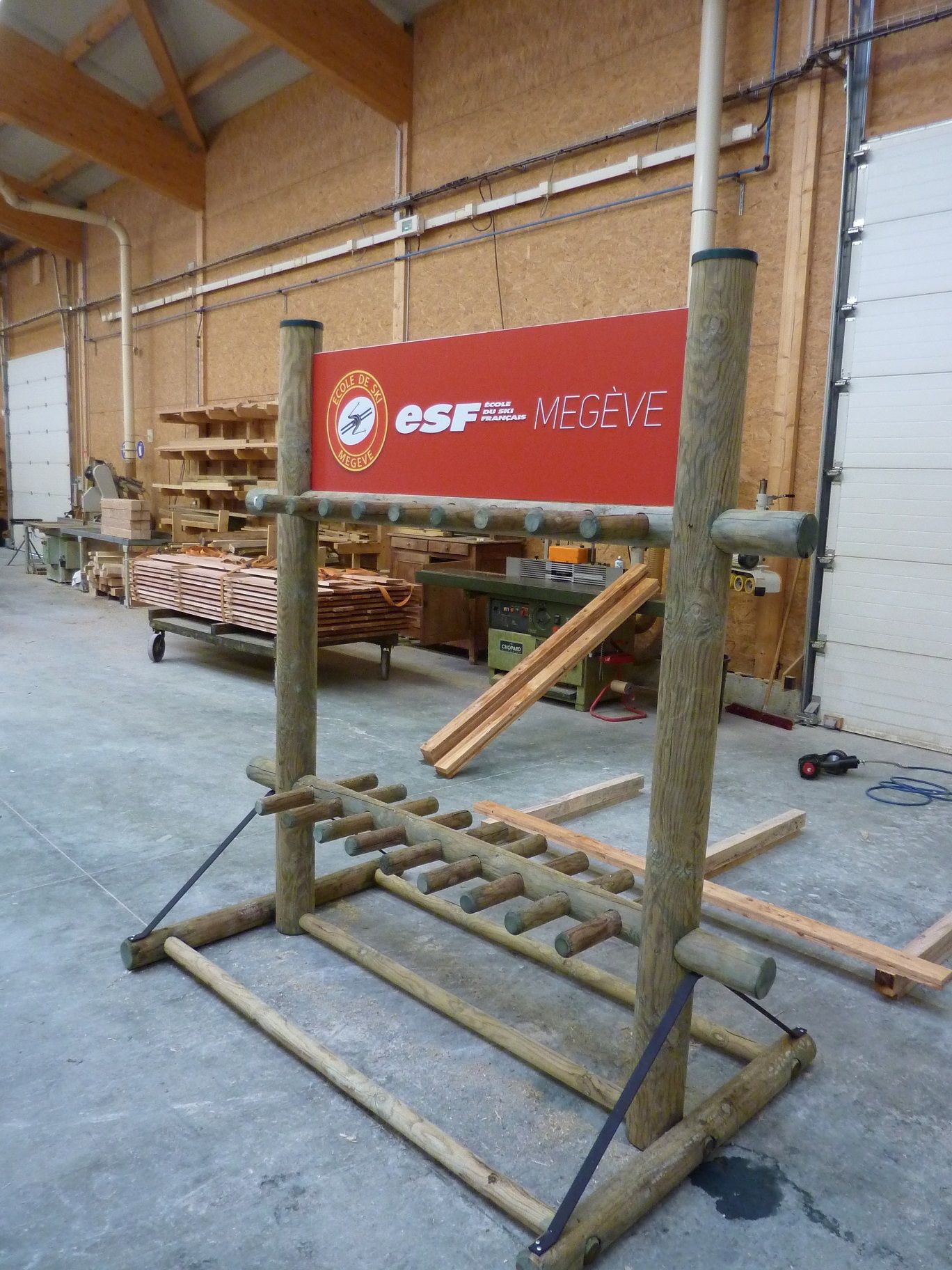 Porte-skis et vélos en rondins de bois, fabrication française SNMB — bois autoclave classe 4