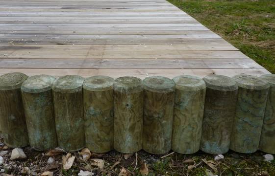 Bordure en rondin — SNMB Menuiserie Bertin