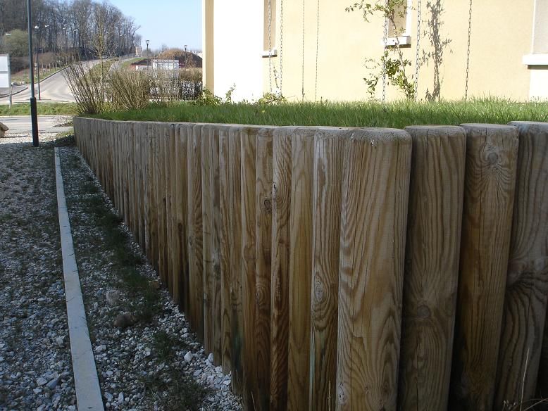 Bordure rondin cote a cote — SNMB Menuiserie Bertin