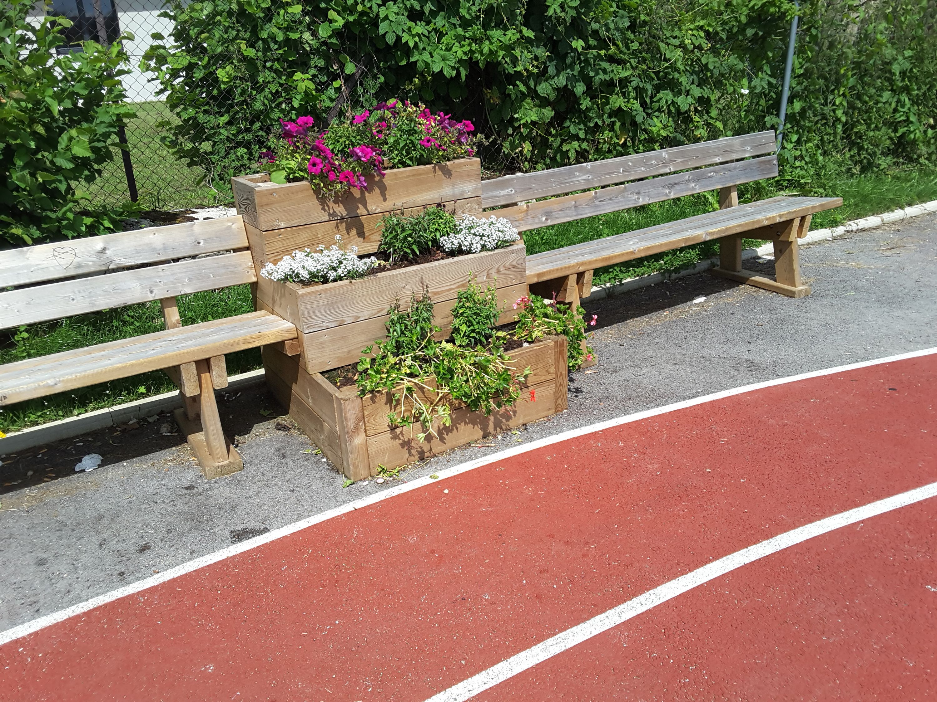 Jardinière en etage — SNMB Menuiserie Bertin