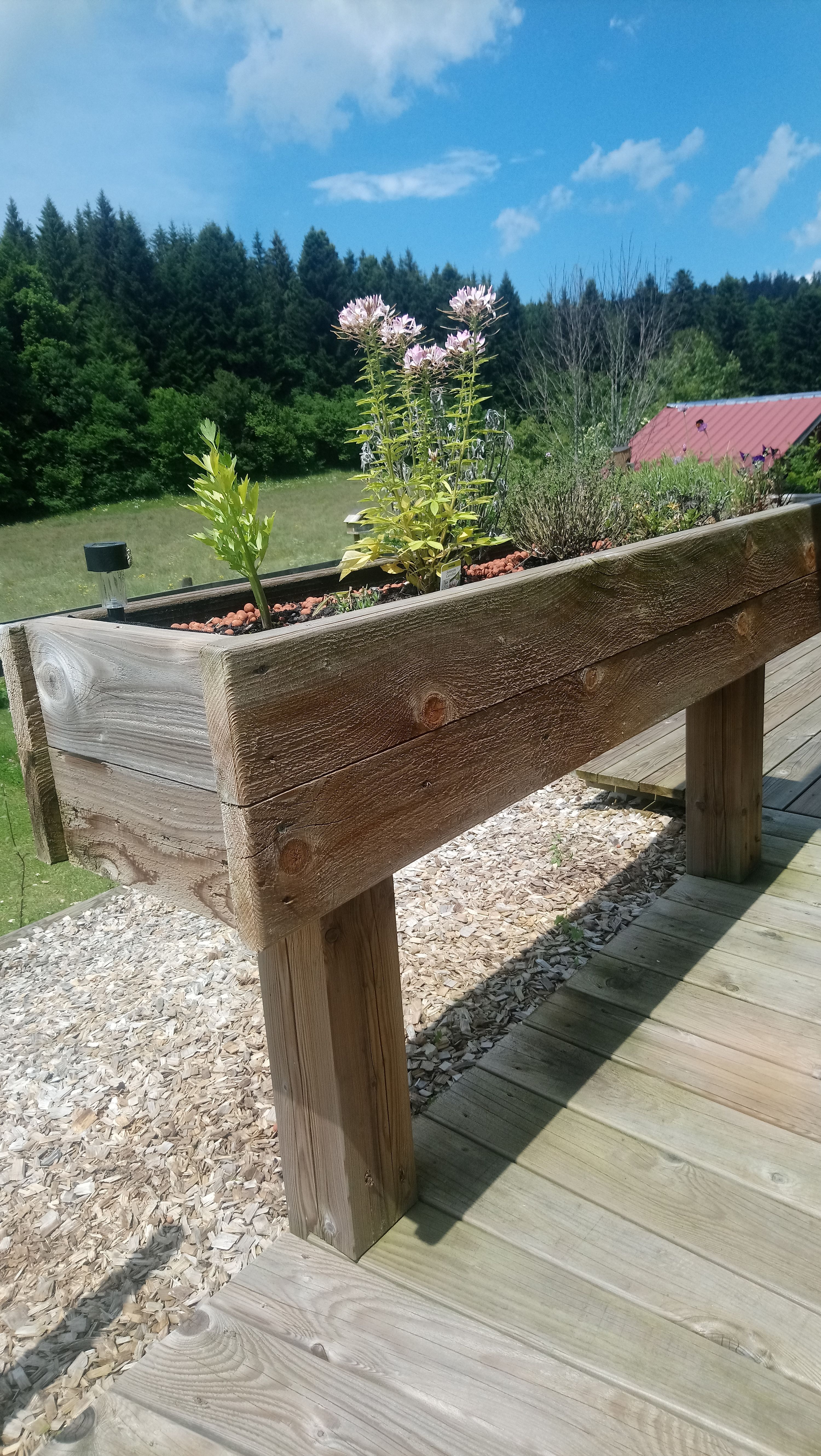 Jardinière surrelevee — SNMB Menuiserie Bertin
