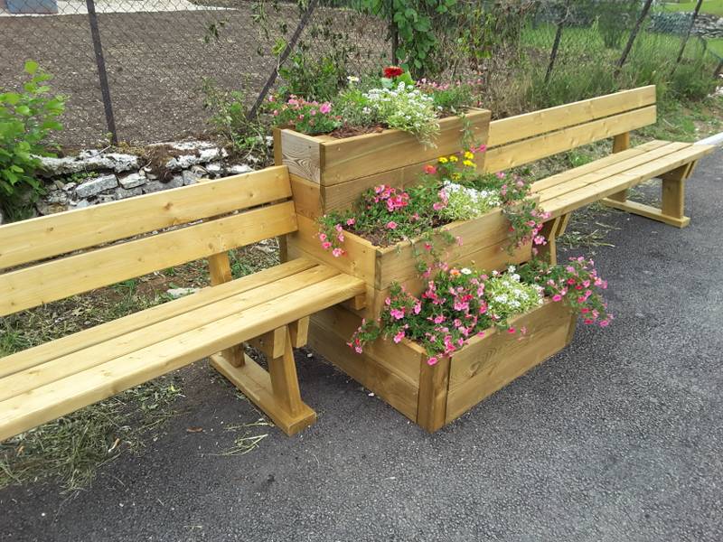 Jardin végétal avec structures en bois, fabrication française SNMB — bois autoclave classe 4
