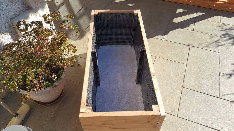 Jardinière en douglas brut — fabrication française SNMB Menuiserie Bertin