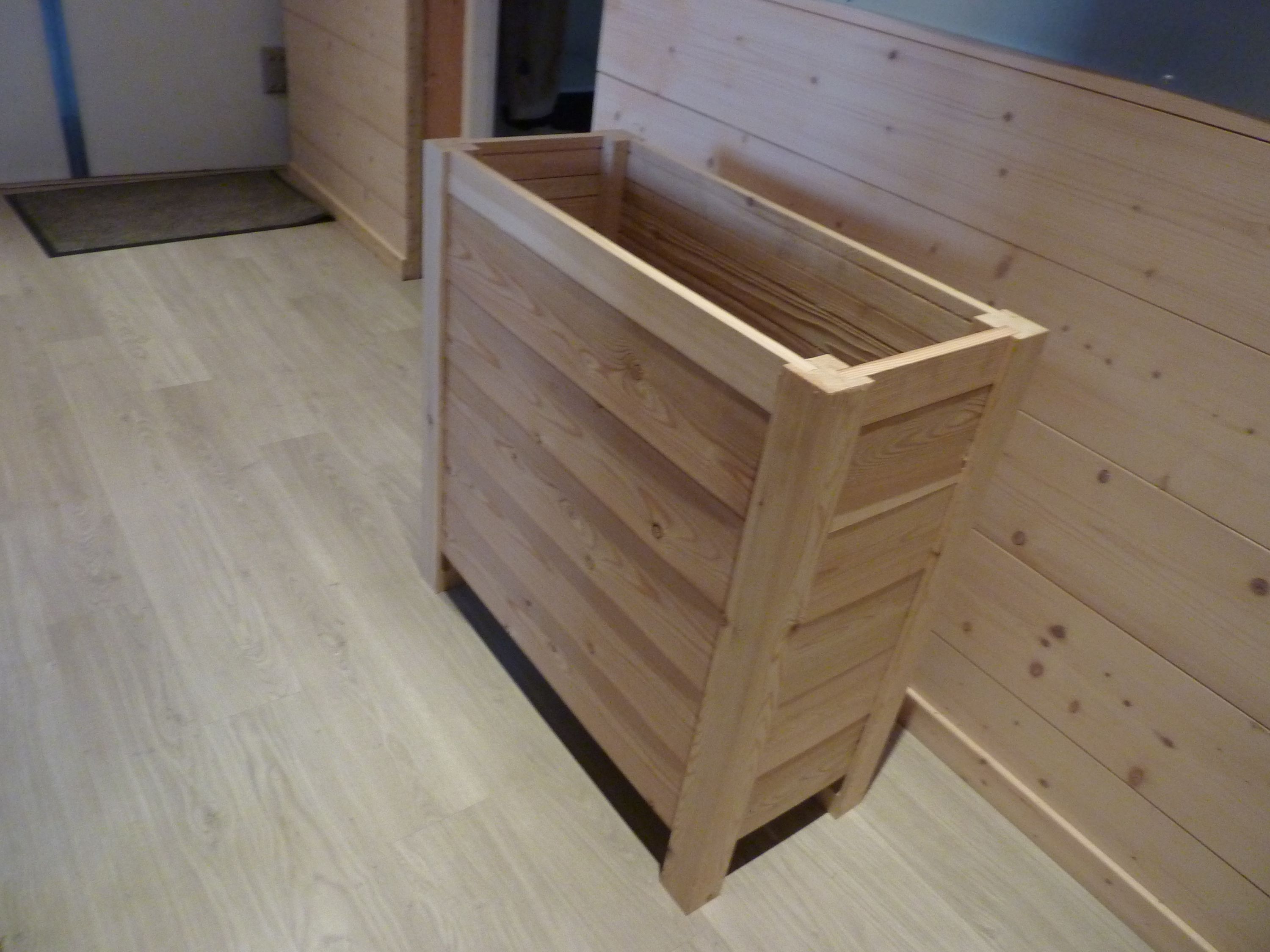 Jardinière Élégance en mélèze — fabrication française SNMB Menuiserie Bertin
