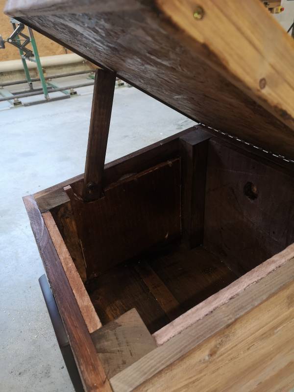 Niche en bois pour chat et chien, fabrication française SNMB — bois autoclave classe 4