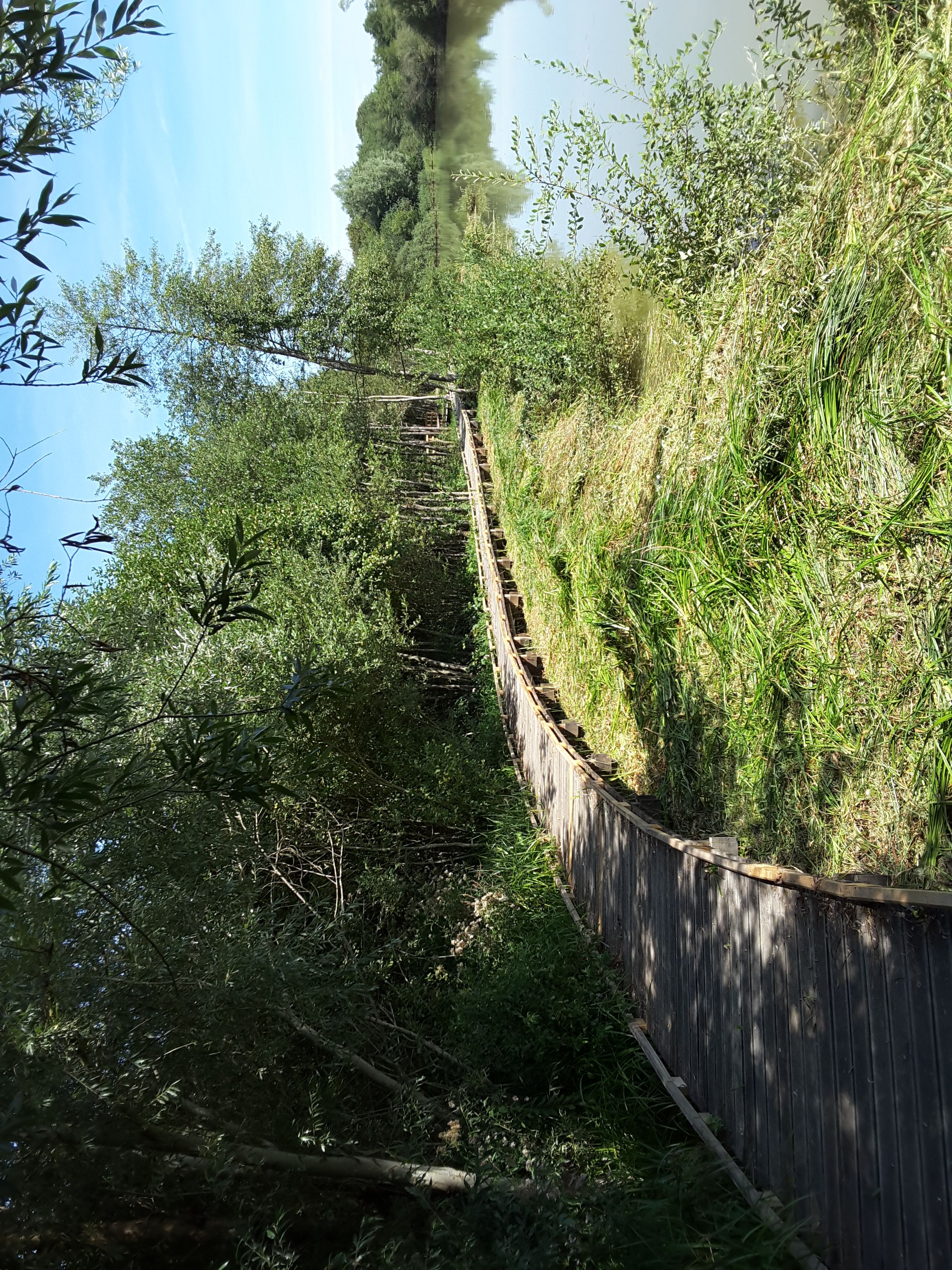 Aménagement bois de l'étang du Breuillez : mobilier et clôtures — fabrication française SNMB Menuiserie Bertin